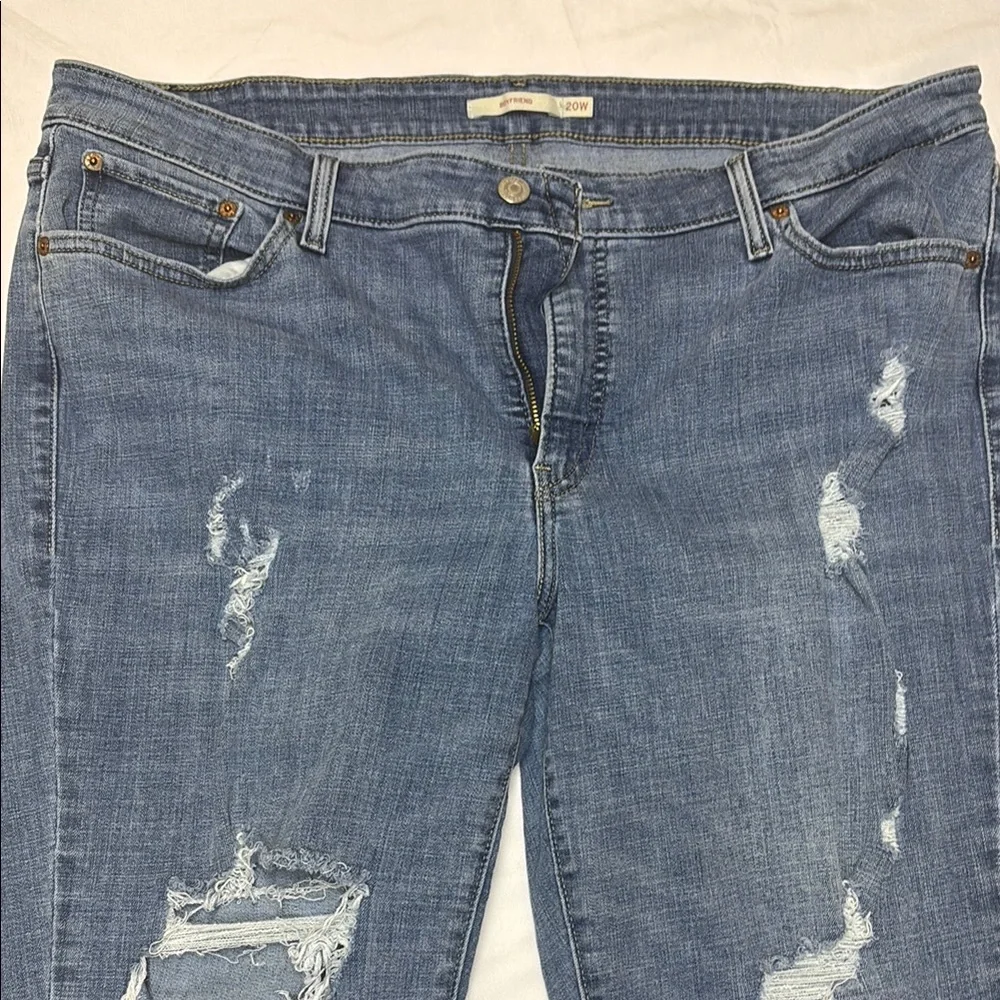 Levi’s Women's Blue Distressed Boyfriend Jeans - Picture 1 of 7